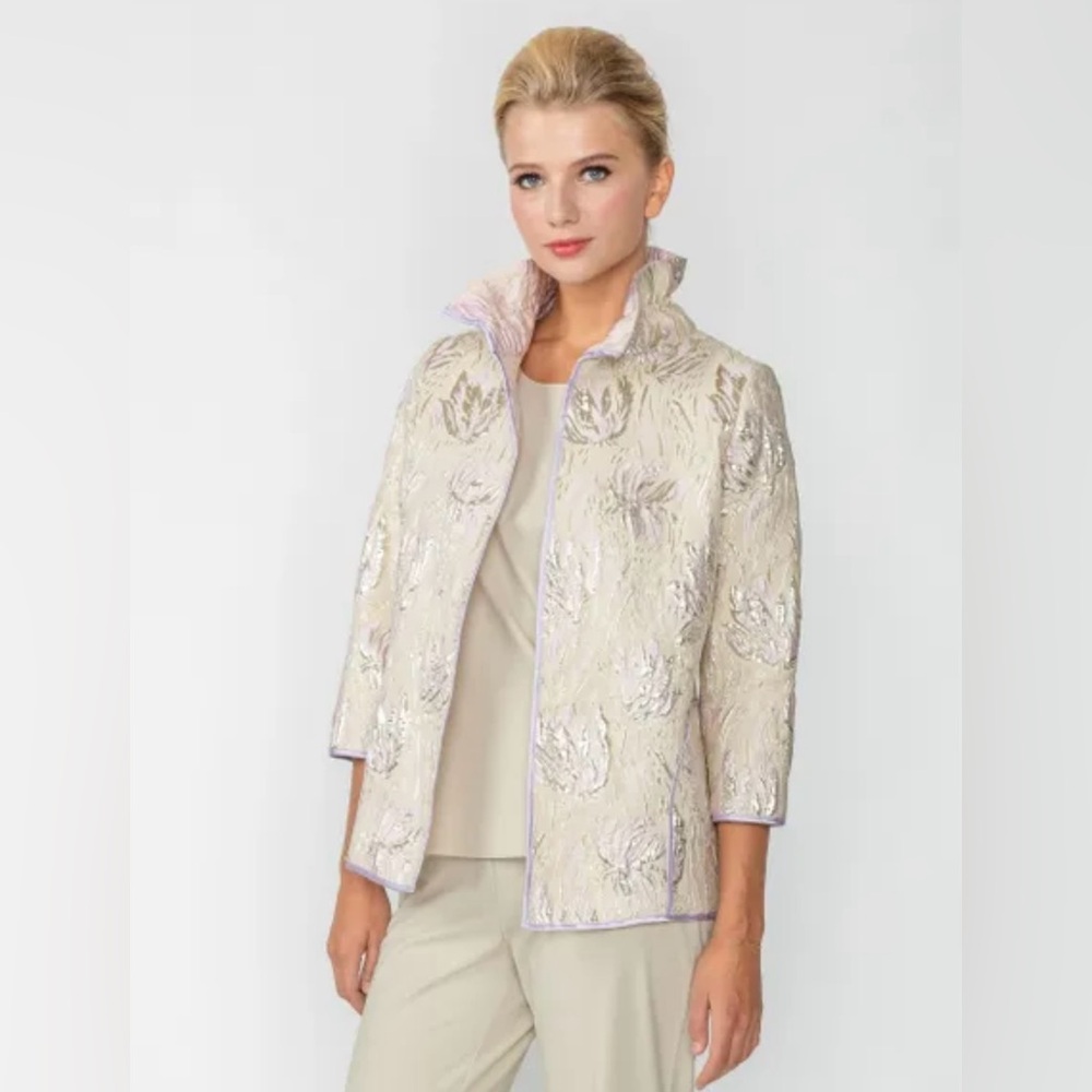 NWT IC Collection Floral Embossed Open Style Jacket in Champagne